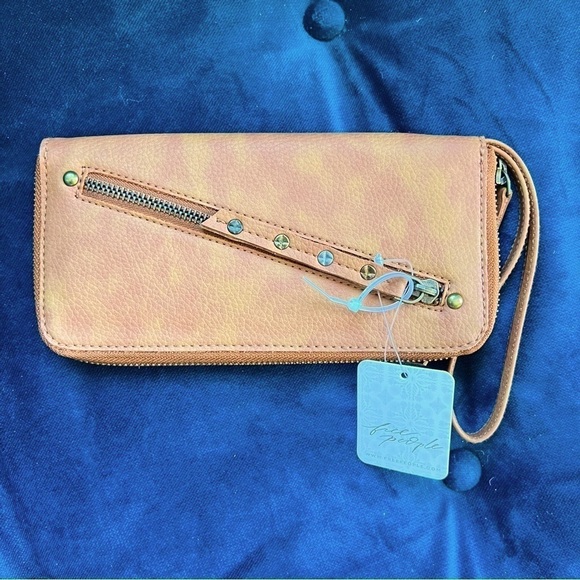 FREE PEOPLE DISTRESSED VEGAN WALLET BROWN NWT - Picture 5 of 8